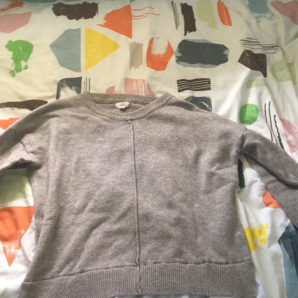 Debut sweater